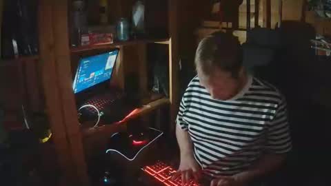 Snapshot of hharveyden chatting on 02-24-26, 12:30 H Dawg online show from 02-24-26, 12:30