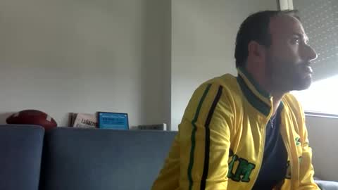 Snapshot of hhombre chatting on 09-09-25, 12:15 hhombre online show from 09-09-25, 12:15