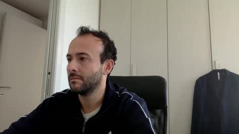 Snapshot of hhombre chatting on 10-06-25, 07:17 hhombre online show from 10-06-25, 07:17