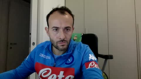 Snapshot of hhombre chatting on 10-23-25, 08:13 hhombre online show from 10-23-25, 08:13