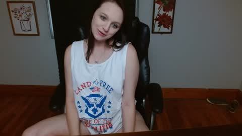Paige online show from 10-18-25, 03:35