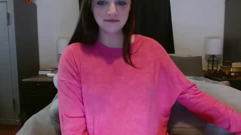 Snapshot of hi_cut_cutie chatting on 02-12-26, 02:23 Paige online show from 02-12-26, 02:23