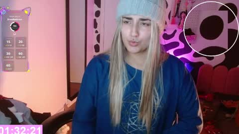 Snapshot of hi_elora chatting on 06-04-26, 12:27 Elora online show from 06-04-26, 12:27