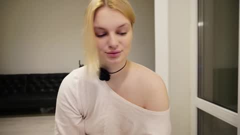 Snapshot of hi_i_am_ana chatting on 12-03-25, 06:39 Ana online show from 12-03-25, 06:39