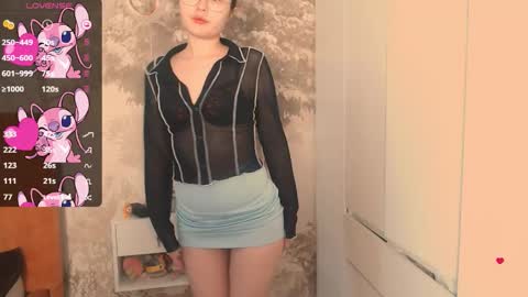 Snapshot of hiaru_cutie chatting on 09-26-25, 05:33 Hiaru online show from 09-26-25, 05:33