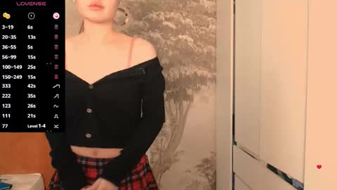 Snapshot of hiaru_cutie chatting on 11-05-25, 05:29 Hiaru online show from 11-05-25, 05:29