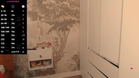 Snapshot of hiaru_cutie chatting on 11-10-25, 05:28 Hiaru online show from 11-10-25, 05:28