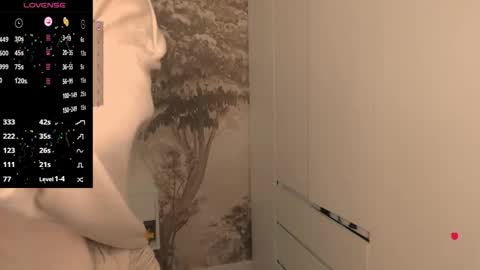 Snapshot of hiaru_cutie chatting on 11-13-25, 06:01 Hiaru online show from 11-13-25, 06:01