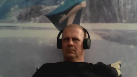 Snapshot of higflyorgazmus chatting on 11-09-25, 01:31 Highflyorgasm online show from 11-09-25, 01:31