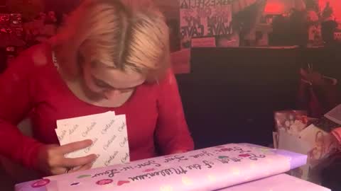 Snapshot of highnesscanna chatting on 12-19-24, 12:34 HiGHNESS CANNA online show from 12-19-24, 12:34
