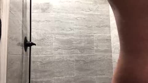 Snapshot of hightogetby chatting on 02-17-25, 09:24 CRIP Lee online show from 02-17-25, 09:24