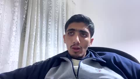 Snapshot of hihi9697 chatting on 12-15-24, 10:04 hihi9697 online show from 12-15-24, 10:04