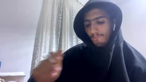 Snapshot of hihi9697 chatting on 12-18-24, 11:08 hihi9697 online show from 12-18-24, 11:08