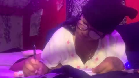 hiimz3 online show from 09-25-25, 08:56