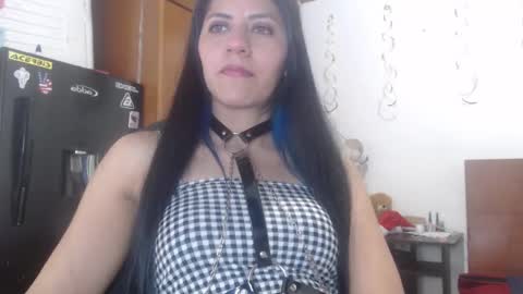 Snapshot of hilari18 chatting on 12-25-24, 05:48 hilaril18 online show from 12-25-24, 05:48