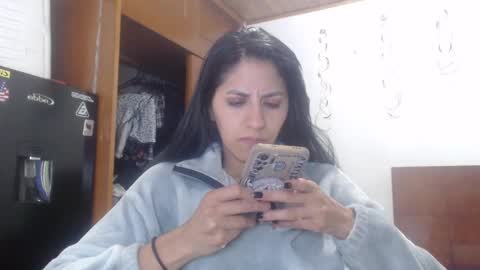 Snapshot of hilari18 chatting on 12-25-24, 08:51 hilaril18 online show from 12-25-24, 08:51