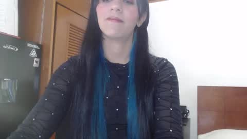 Snapshot of hilari18 chatting on 01-26-25, 12:16 hilaril18 online show from 01-26-25, 12:16