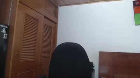 Snapshot of hilari18 chatting on 01-26-25, 03:17 hilaril18 online show from 01-26-25, 03:17