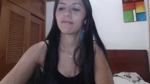 Snapshot of hilari18 chatting on 01-31-25, 05:09 hilaril18 online show from 01-31-25, 05:09