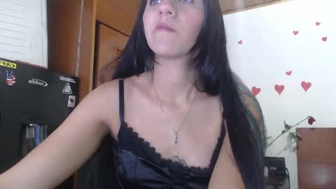 Snapshot of hilari18 chatting on 02-16-25, 01:03 hilaril18 online show from 02-16-25, 01:03