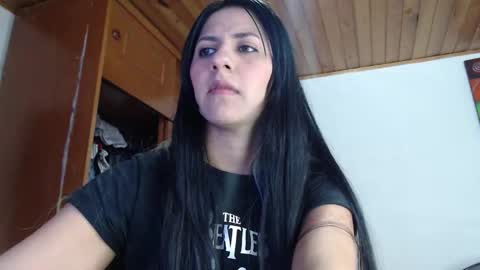 Snapshot of hilari18 chatting on 09-28-25, 04:12 hilaril18 online show from 09-28-25, 04:12