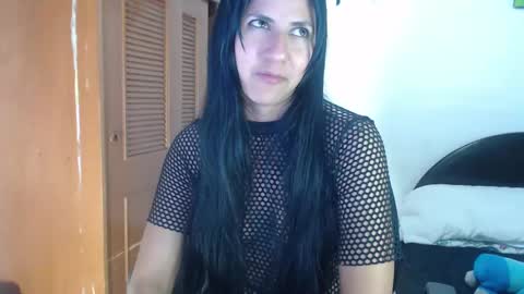 Snapshot of hilari18 chatting on 10-20-25, 12:22 hilaril18 online show from 10-20-25, 12:22