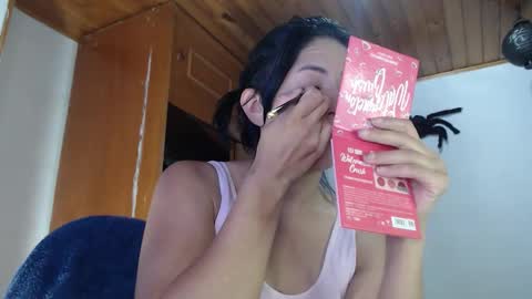 Snapshot of hilari18 chatting on 11-01-25, 11:18 hilaril18 online show from 11-01-25, 11:18