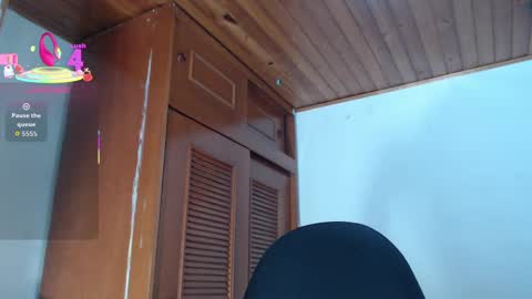 Snapshot of hilari18 chatting on 11-20-25, 12:33 hilaril18 online show from 11-20-25, 12:33