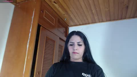 Snapshot of hilari18 chatting on 12-14-25, 08:57 hilaril18 online show from 12-14-25, 08:57