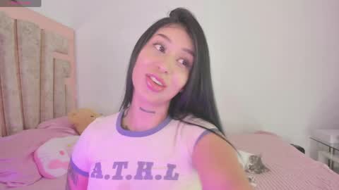 LUNA new account  FOLLOW ME online show from 06-05-26, 10:59