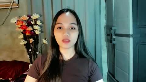 hilarymolly online show from 04-11-26, 06:45