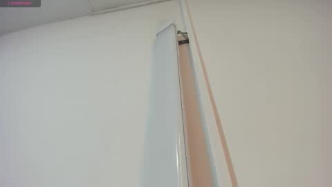 Snapshot of hilarythomsom chatting on 02-22-26, 12:15 Hilary Thomsom online show from 02-22-26, 12:15