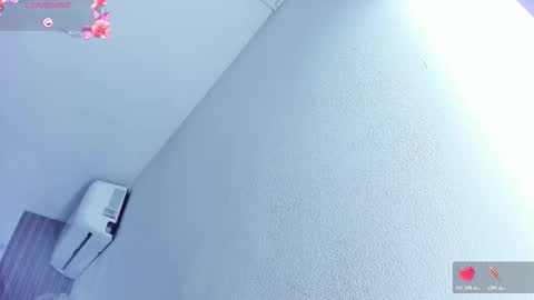 Snapshot of hilarythomsom chatting on 02-24-26, 12:36 Hilary Thomsom online show from 02-24-26, 12:36