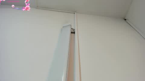 Snapshot of hilarythomsom chatting on 03-02-26, 12:23 Hilary Thomsom online show from 03-02-26, 12:23