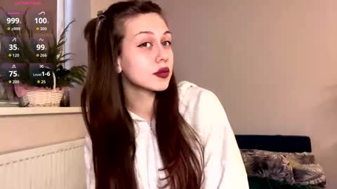 Snapshot of hildredmabray chatting on 03-09-26, 01:48 Hi Im Elizabeth online show from 03-09-26, 01:48