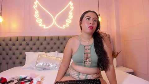 Hillary  online show from 03-03-26, 03:34