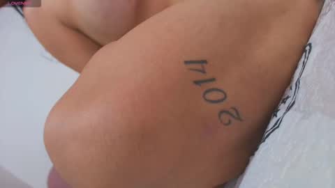 Snapshot of hillary_jones chatting on 12-03-25, 12:40 sarah online show from 12-03-25, 12:40