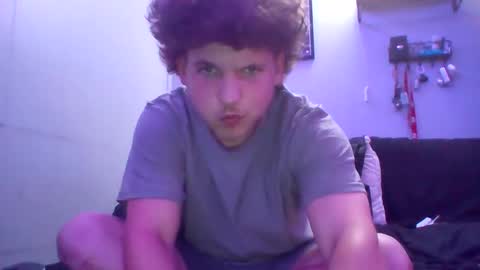 Snapshot of himommy37 chatting on 09-13-25, 12:21 himommy37 online show from 09-13-25, 12:21