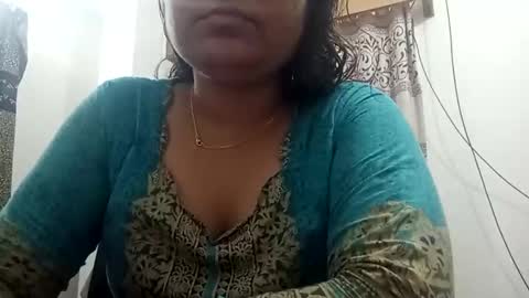 himuhimu22 online show from 09-17-25, 05:14