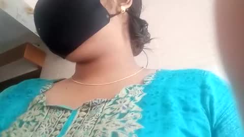 himuhimu22 online show from 11-09-25, 03:16