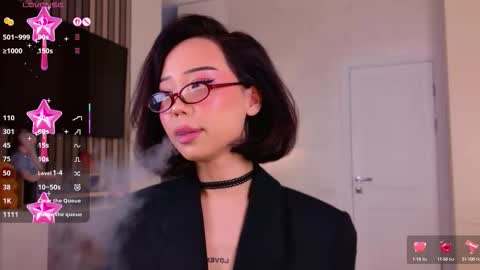 Snapshot of hinnarin chatting on 09-20-25, 02:01 hinnarin online show from 09-20-25, 02:01
