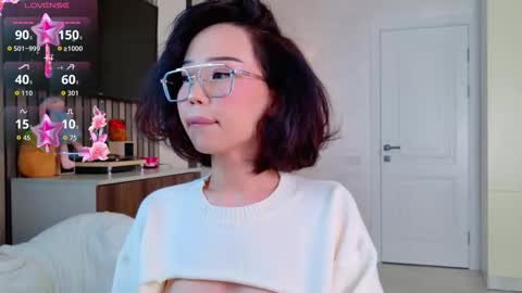 Snapshot of hinnarin chatting on 09-26-25, 01:42 hinnarin online show from 09-26-25, 01:42