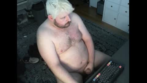 hipguy91 online show from 04-22-26, 06:53