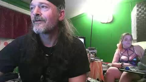 hippiedad333 online show from 04-14-26, 01:22