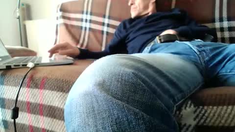 Snapshot of hippopus chatting on 03-17-26, 08:39 hippopus online show from 03-17-26, 08:39