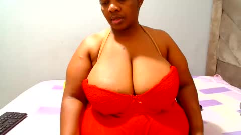 Snapshot of hips2sexy chatting on 06-09-26, 07:20 hips2sexy online show from 06-09-26, 07:20