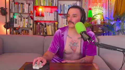 HipsterTrash Clark one half of Task Manager online show from 06-20-26, 01:58