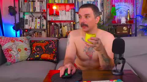 HipsterTrash Clark one half of Task Manager online show from 07-15-26, 07:24