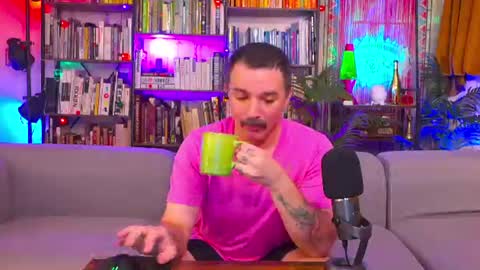 HipsterTrash Clark one half of Task Manager online show from 07-19-26, 09:35