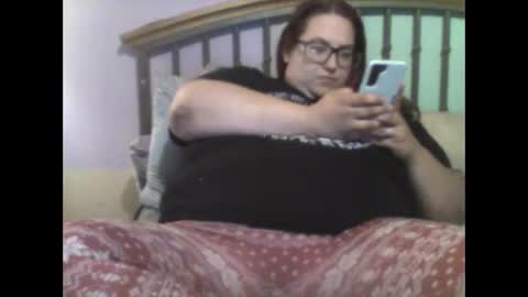 Snapshot of hisandhers428 chatting on 04-28-26, 02:00 Hisandhers428 online show from 04-28-26, 02:00